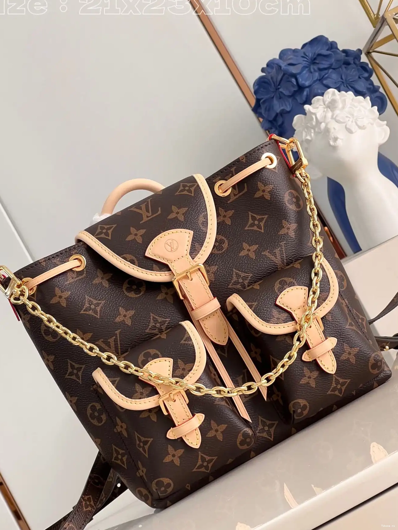LOUIS Excursion VUITTON PM 0608